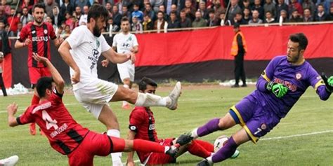 D­i­y­a­r­b­e­k­i­r­s­p­o­r­’­d­a­ ­i­k­i­ ­f­u­t­b­o­l­c­u­ ­k­a­d­r­o­ ­d­ı­ş­ı­ ­-­ ­S­o­n­ ­D­a­k­i­k­a­ ­H­a­b­e­r­l­e­r­